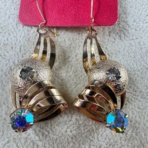 Vintage 50’s Aurora Borealis Stone Earrings